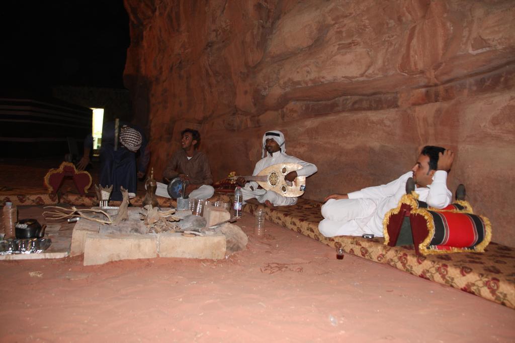 Wadi Rum Sleep Under The Stars Екстериор снимка