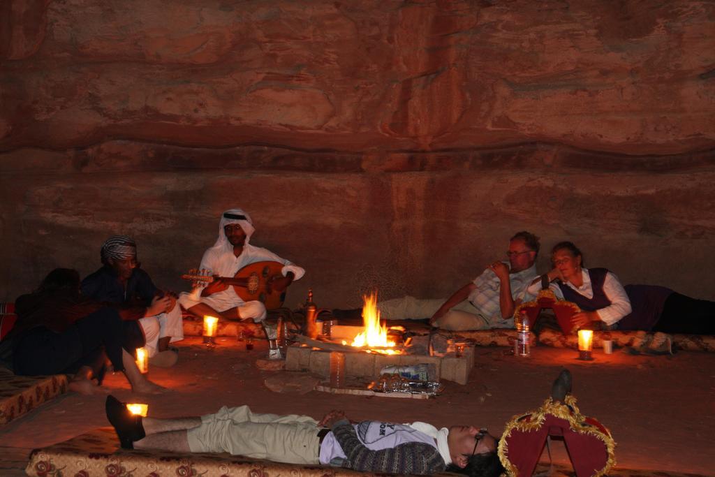 Wadi Rum Sleep Under The Stars Екстериор снимка