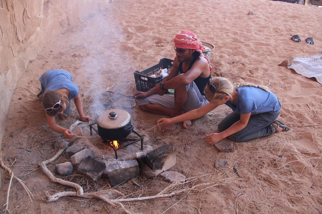 Wadi Rum Sleep Under The Stars Екстериор снимка